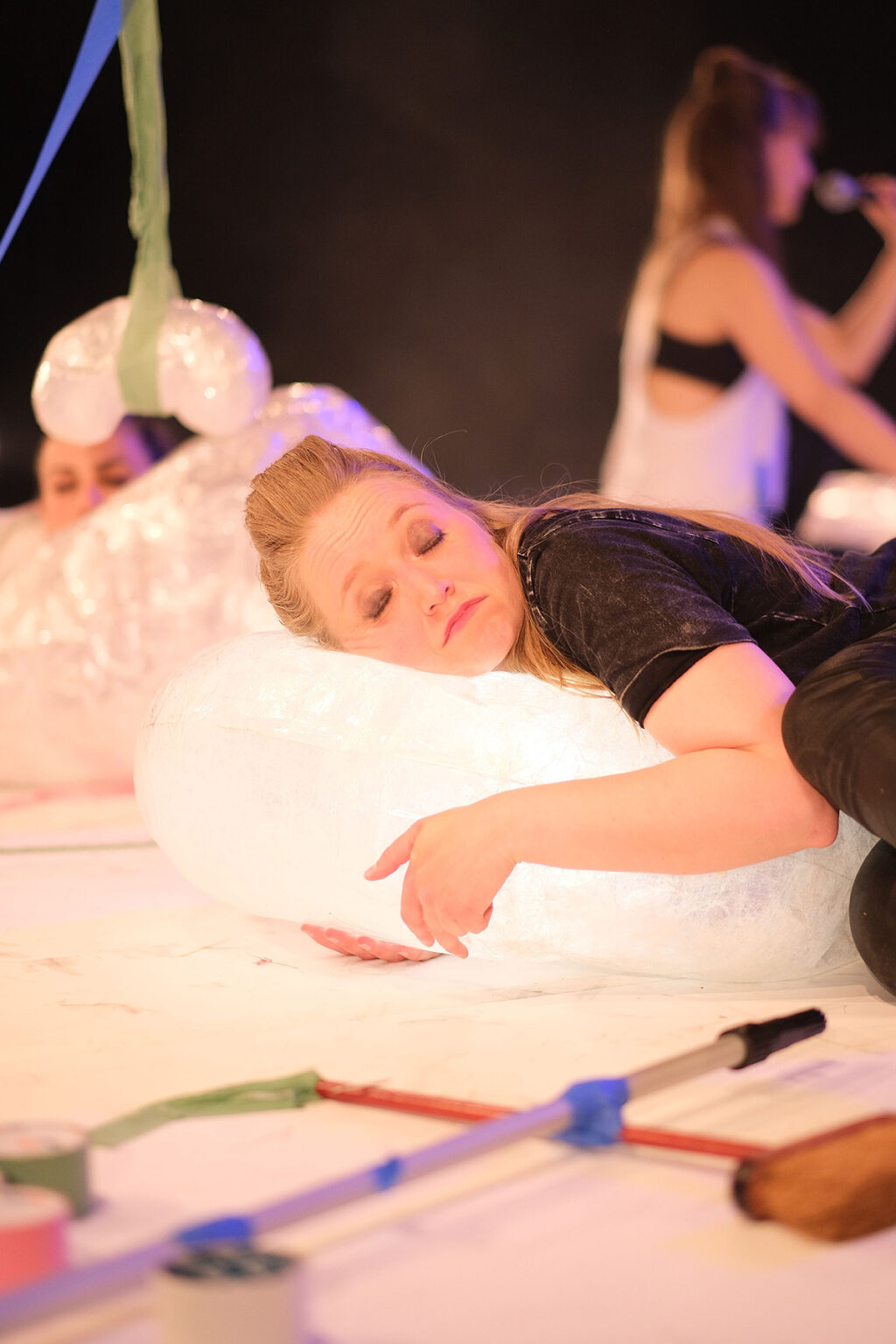 scoooootch! spectacle pour les 2 à 6 ans à la Maison Théâtre - Synthèse additive et Nouveaux Ballets du Nord-Pas-de-Calais