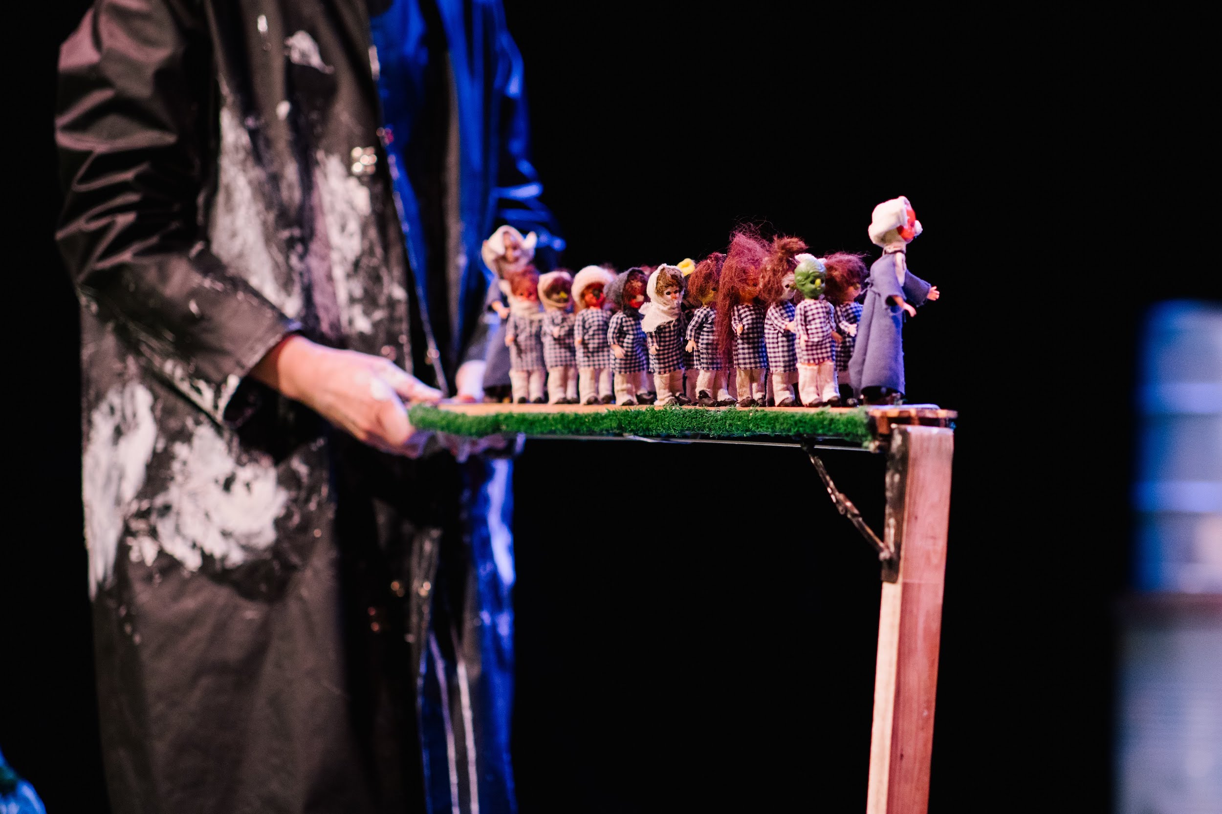 recommandation âge minimum sortie théâtre Montréal